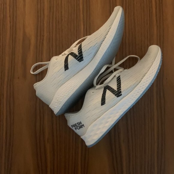 New Balance Fresh Foam Running Shoes size 8 - Picture 3 of 5